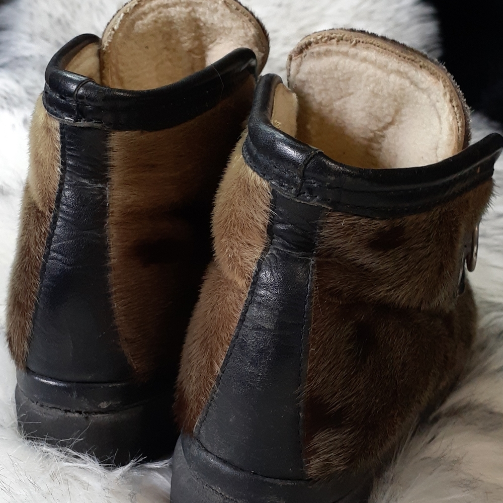 Fur Moccasins - Picture 5 of 7